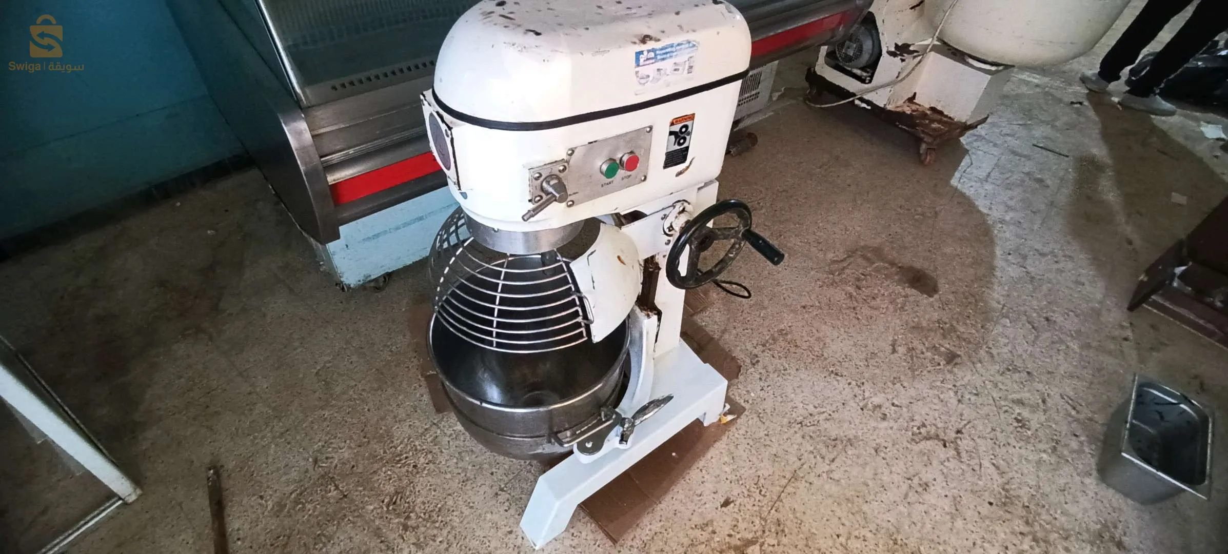 Pétrin  عجانة لمحلات الحلويات