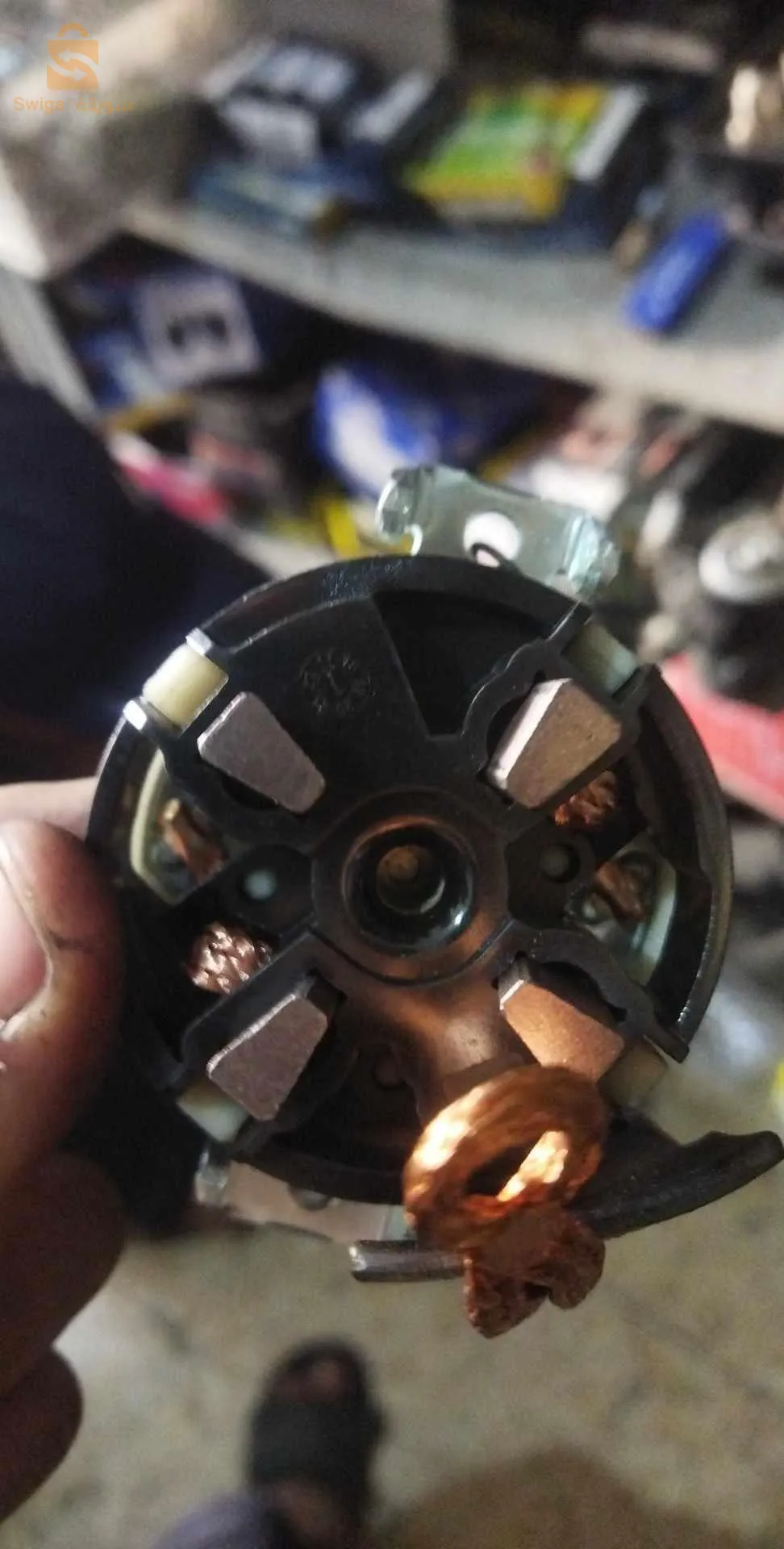 مساعدة الناس 🤍🔨🔧