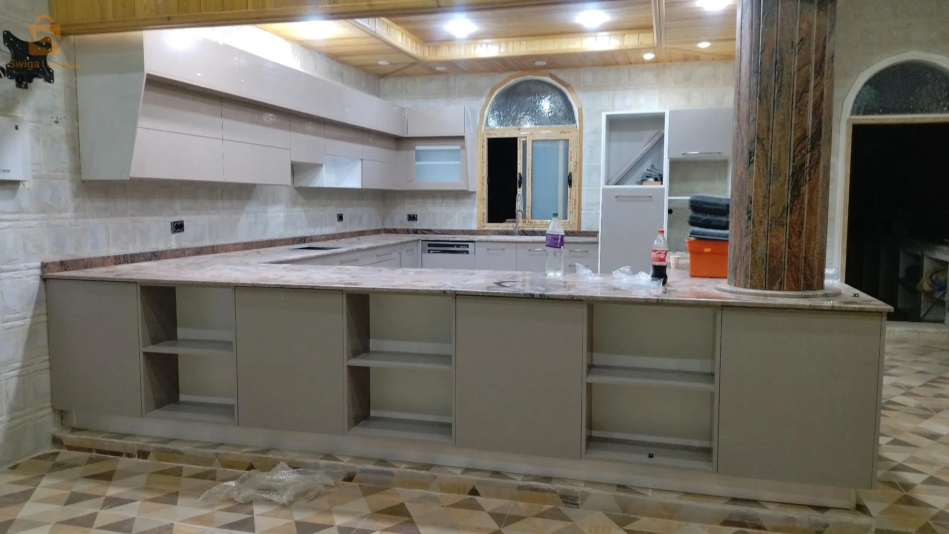 مطابخ عصرية حسب الطلب