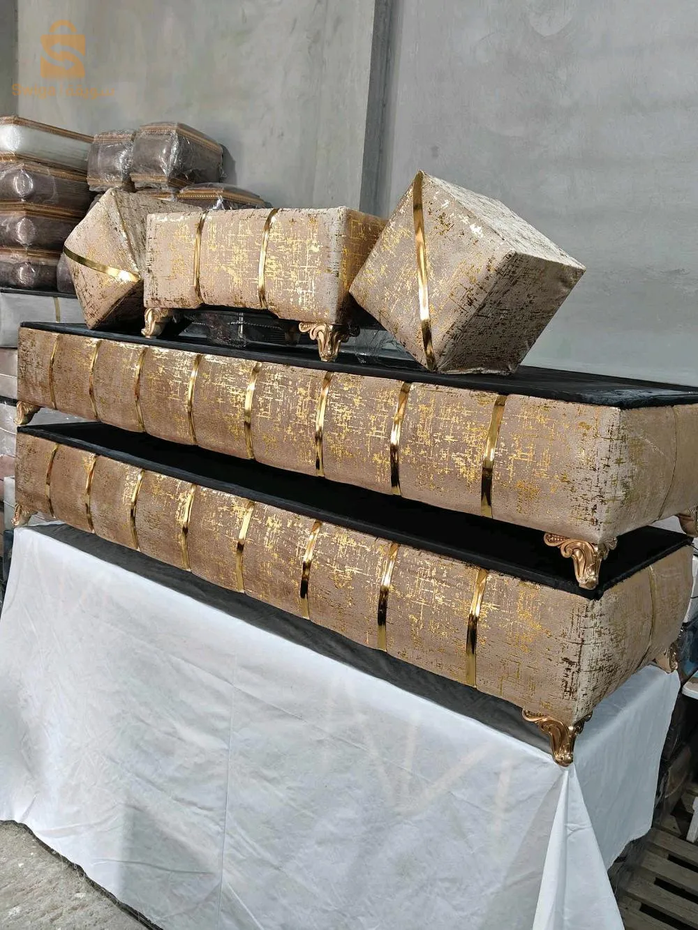 أثاث متنوع