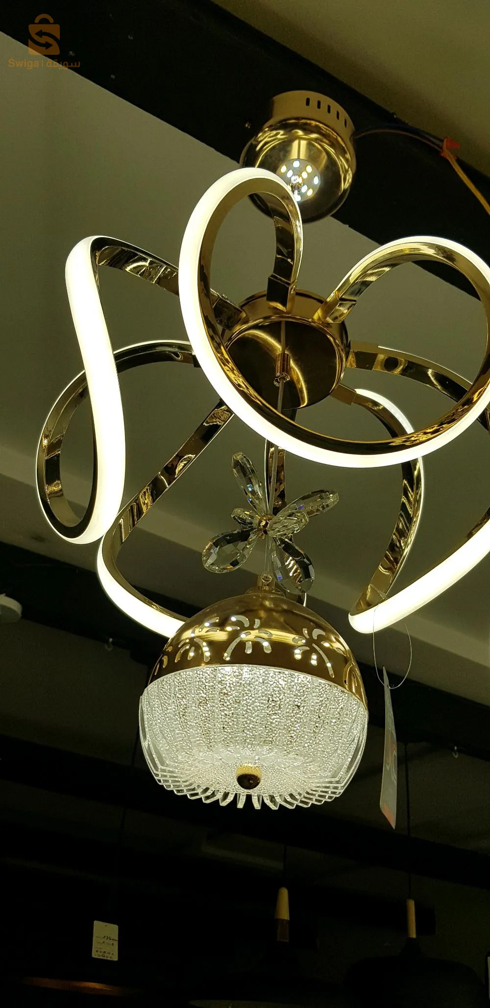 ثريات اللاد و الكريستال العصرية متوفرة مرحبا بالجميع 0555324160