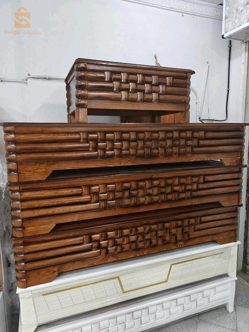 أثاث متنوع
