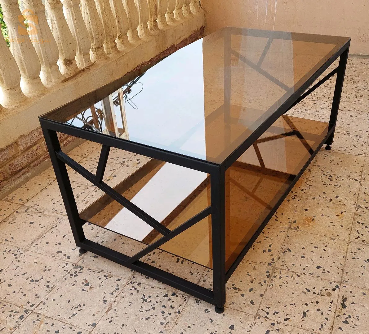 طاولة