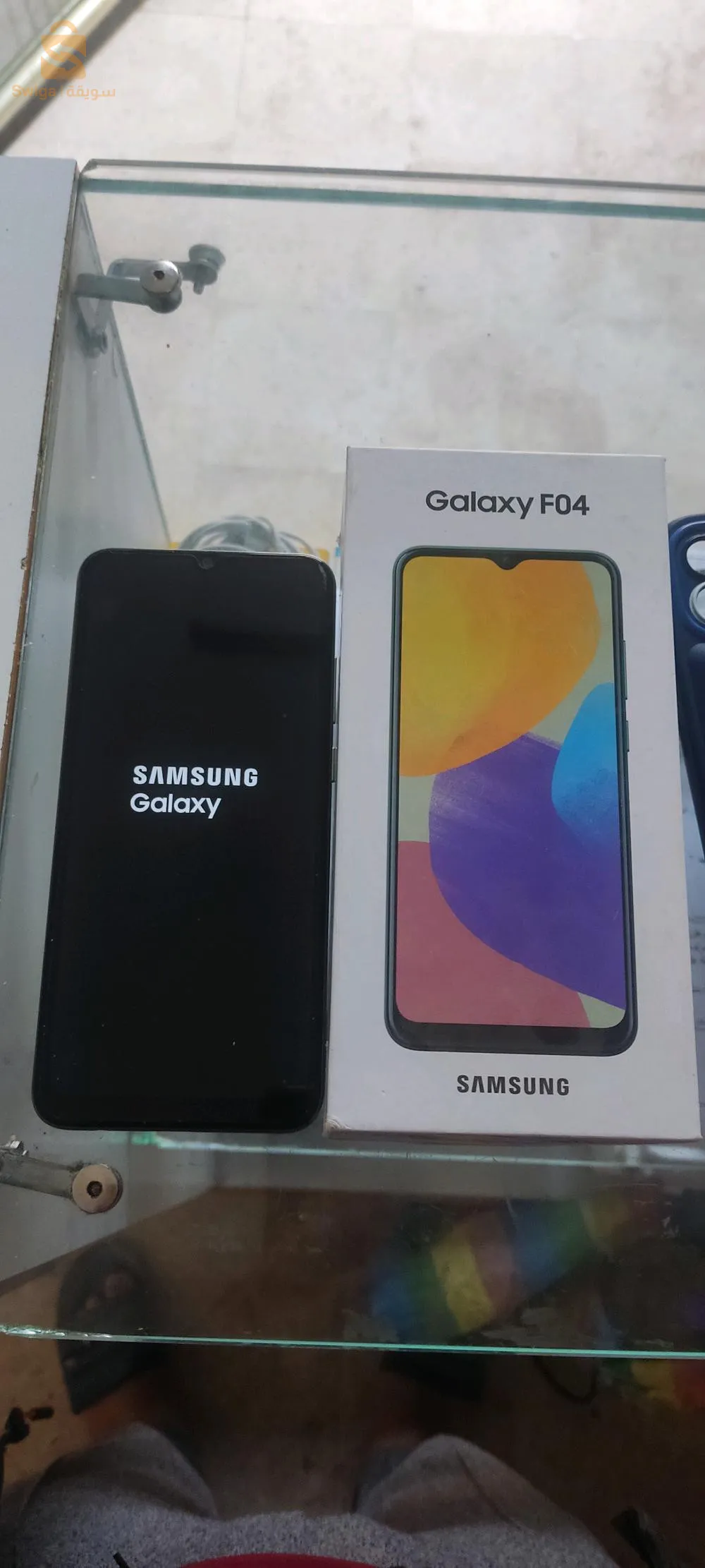 Samsung F04