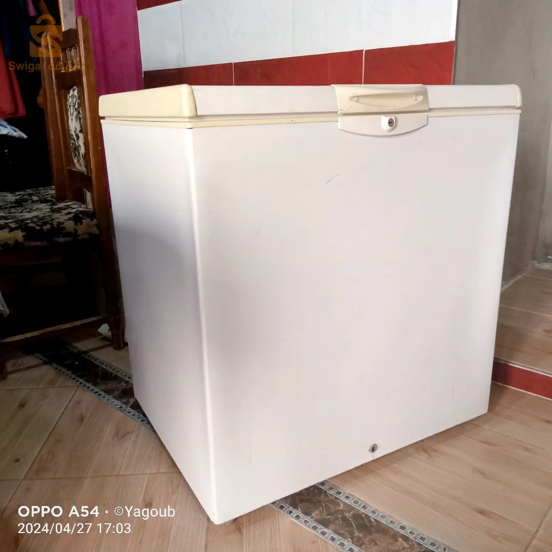 مجمد عاطل للبيع.