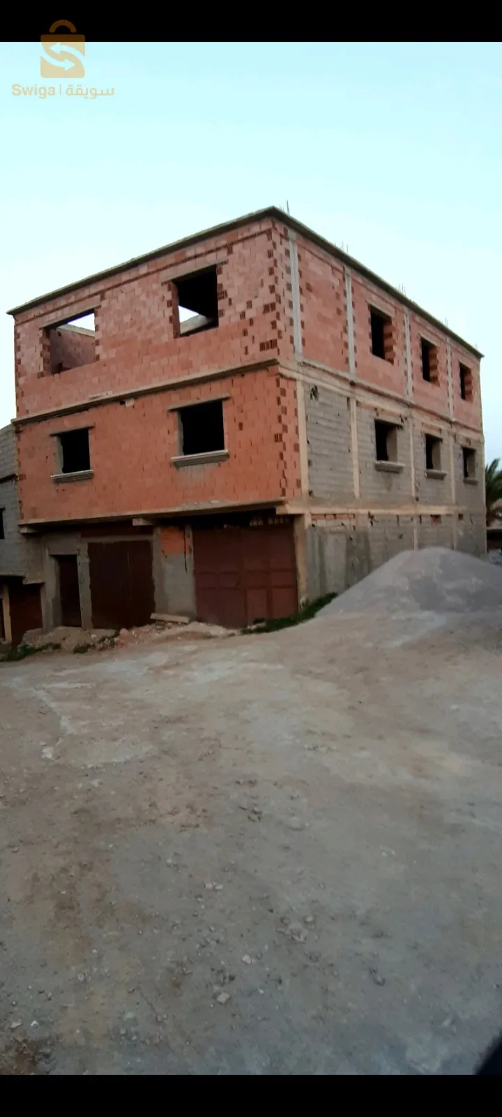 عند سوق المال وسط مدينة تلمسان