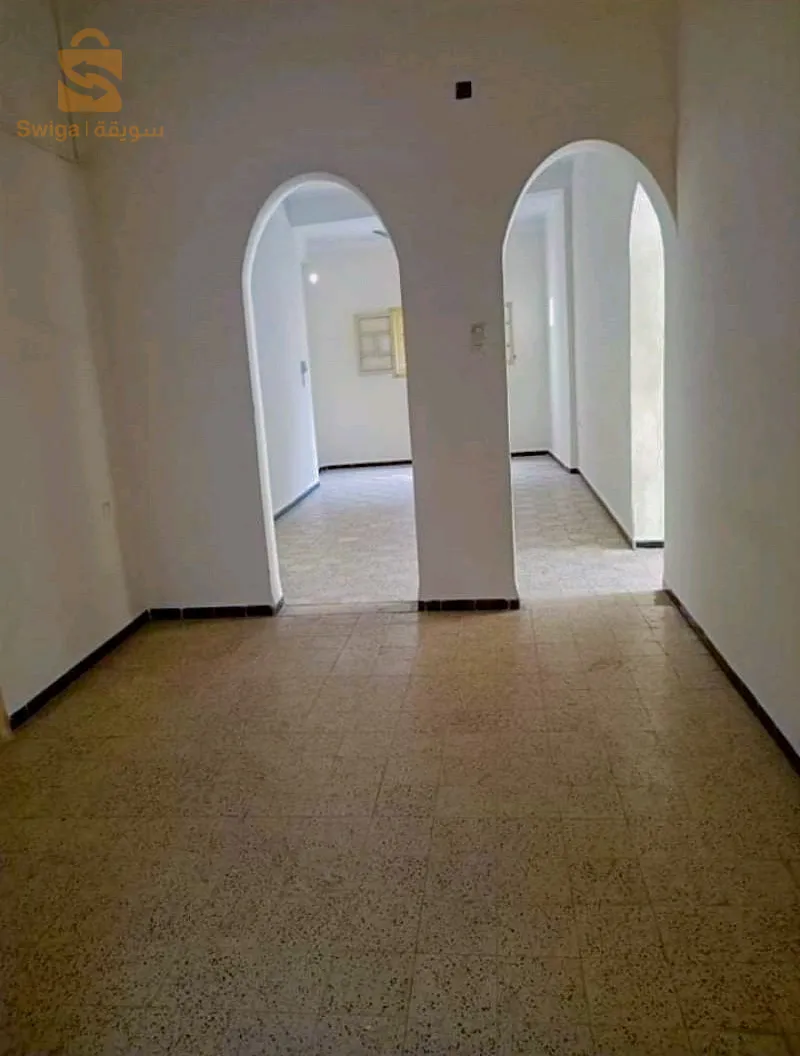 العنوان: راس الڨرية، حي بن عمارة بسكرة.
رقم الهاتف: 0673049373/ 0698397349