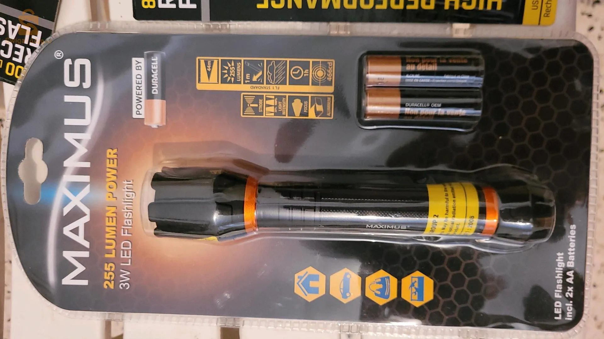 مختلف أغراض الحلاقة والعناية للمظهر الرجالي deodorant schompo عطور فيتامينات الخ منتج ألماني جودة رفيعة سلعة كابة.