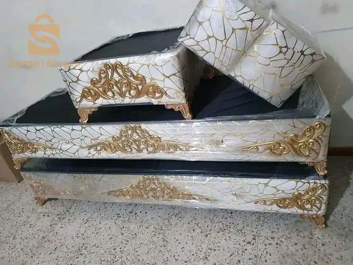 أثاث متنوع