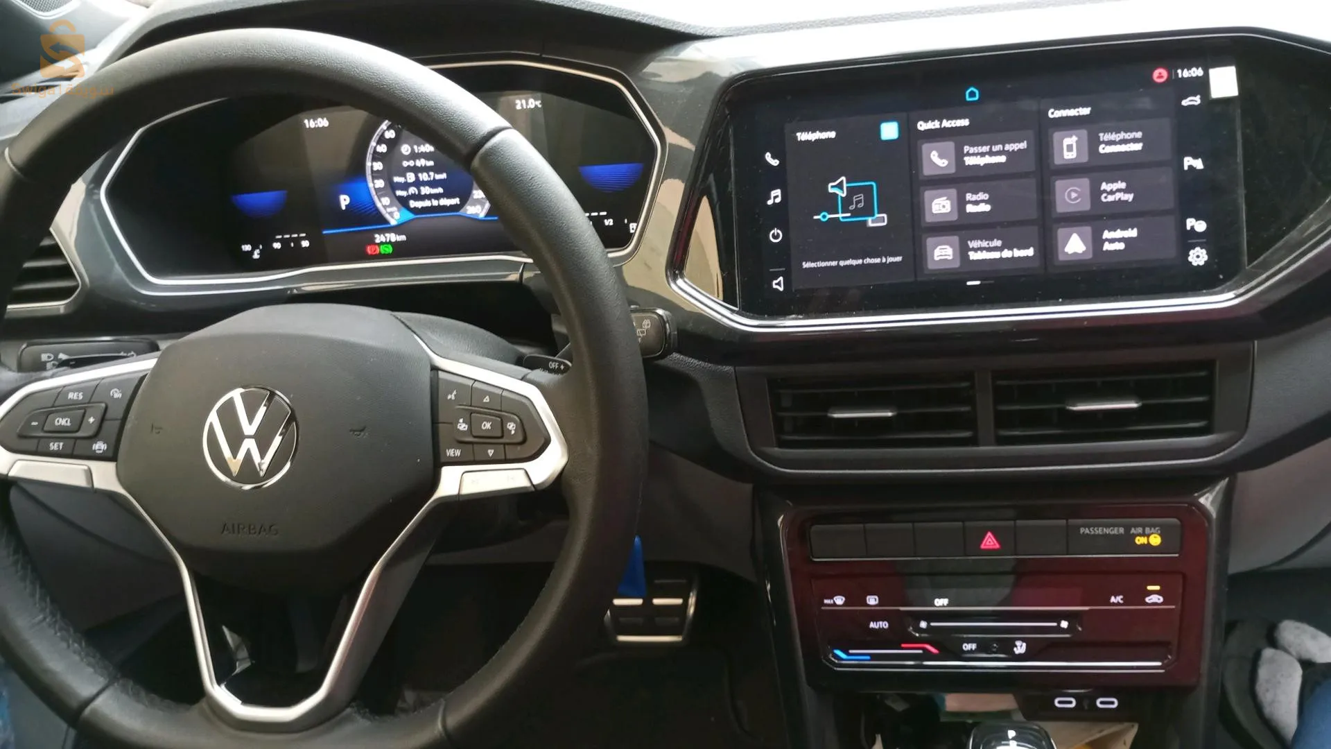 سيارة جديدة