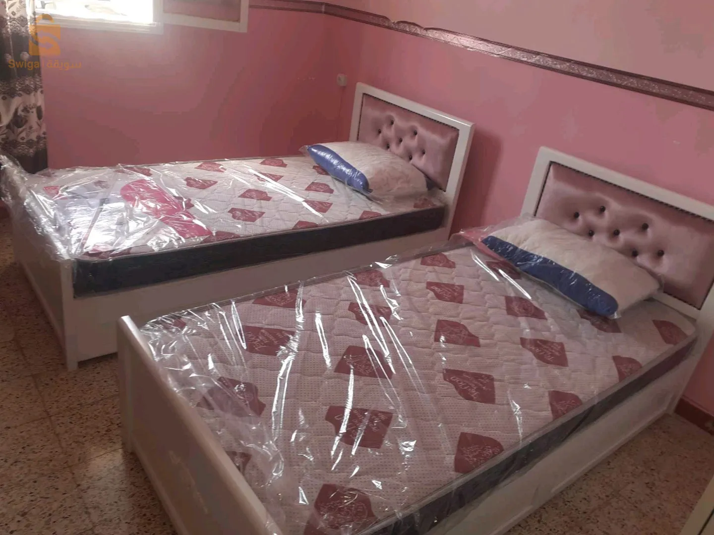 غرف نوم للاطفال خشب احمر من الورشة
