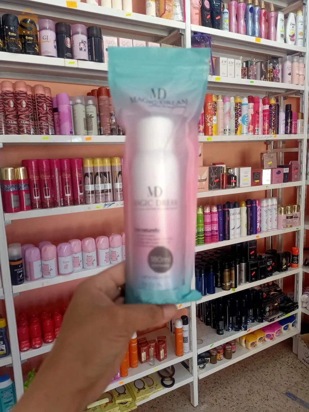 كريمة تبيض وتنعيم