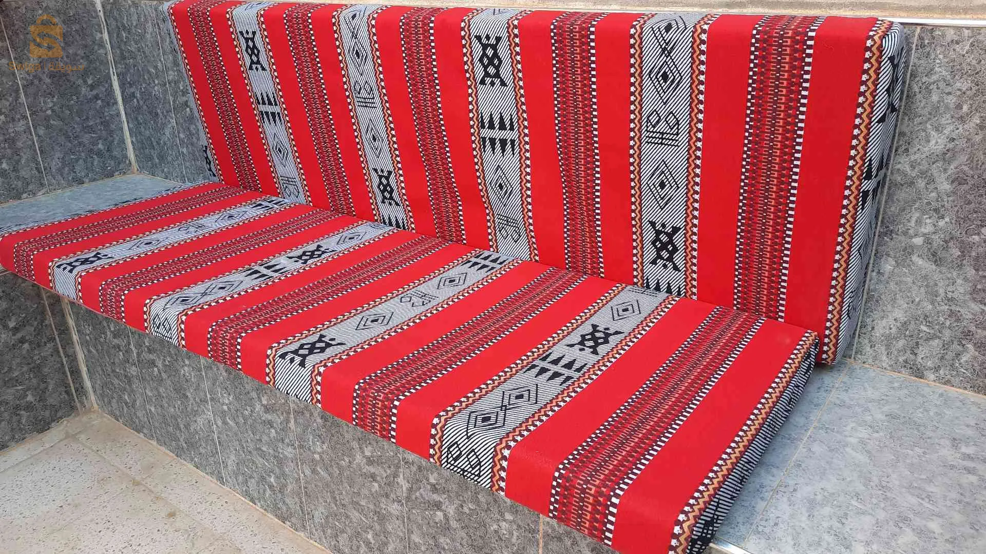 خياطة بالجملة والتجزئة