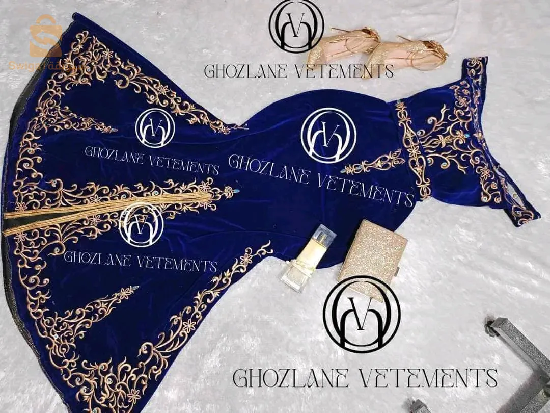 روب حونة مطرزة