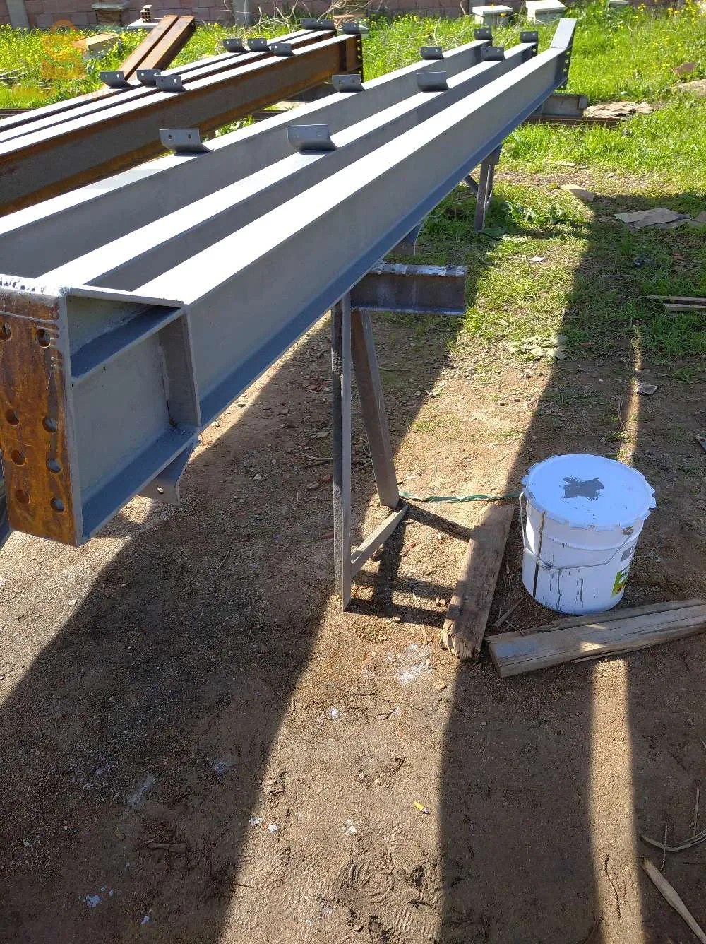 صناعة و تركيب الهياكل المعدنية عمل و اتقان و جودة و أسعار مناسبة