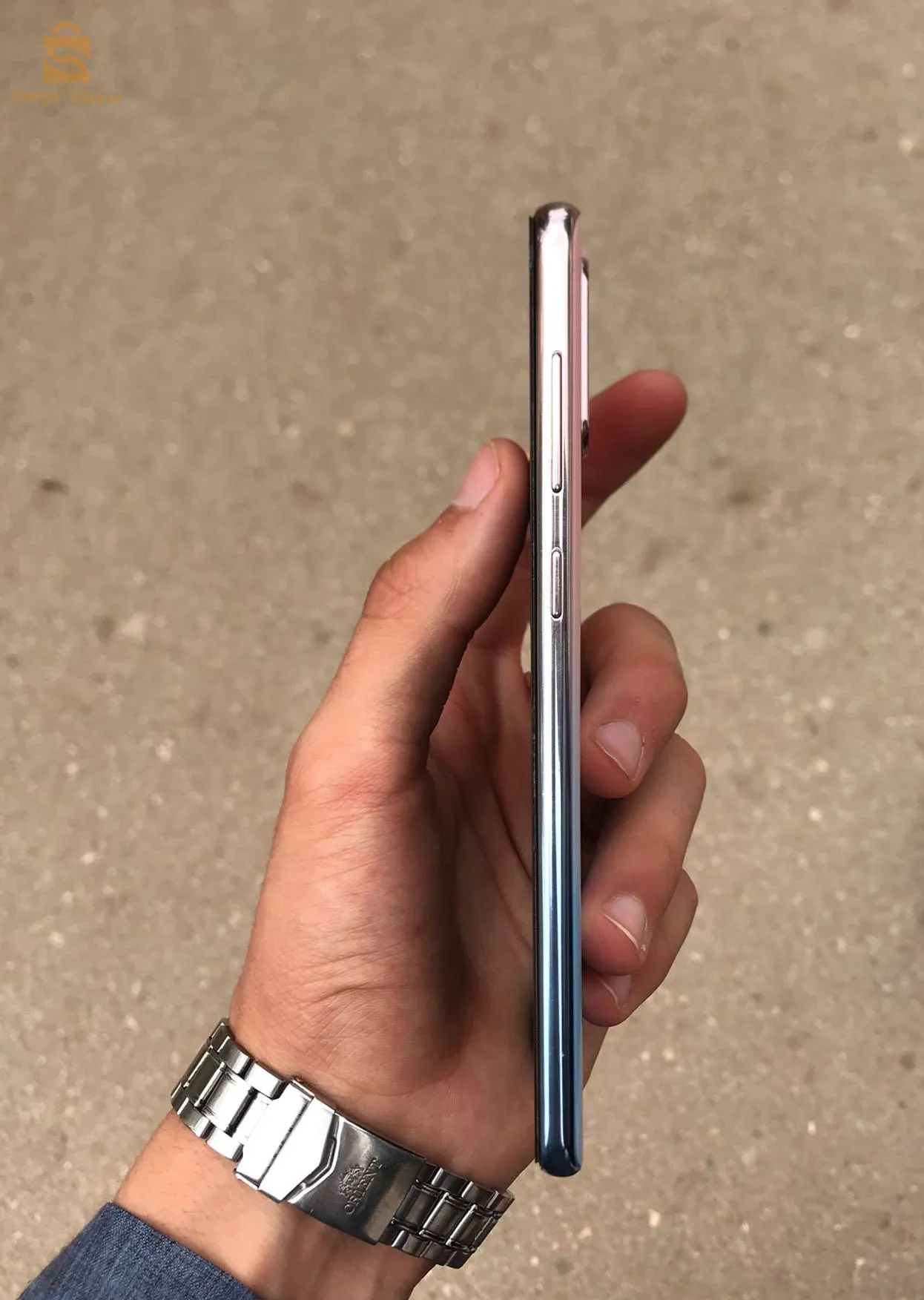 samsung a8s