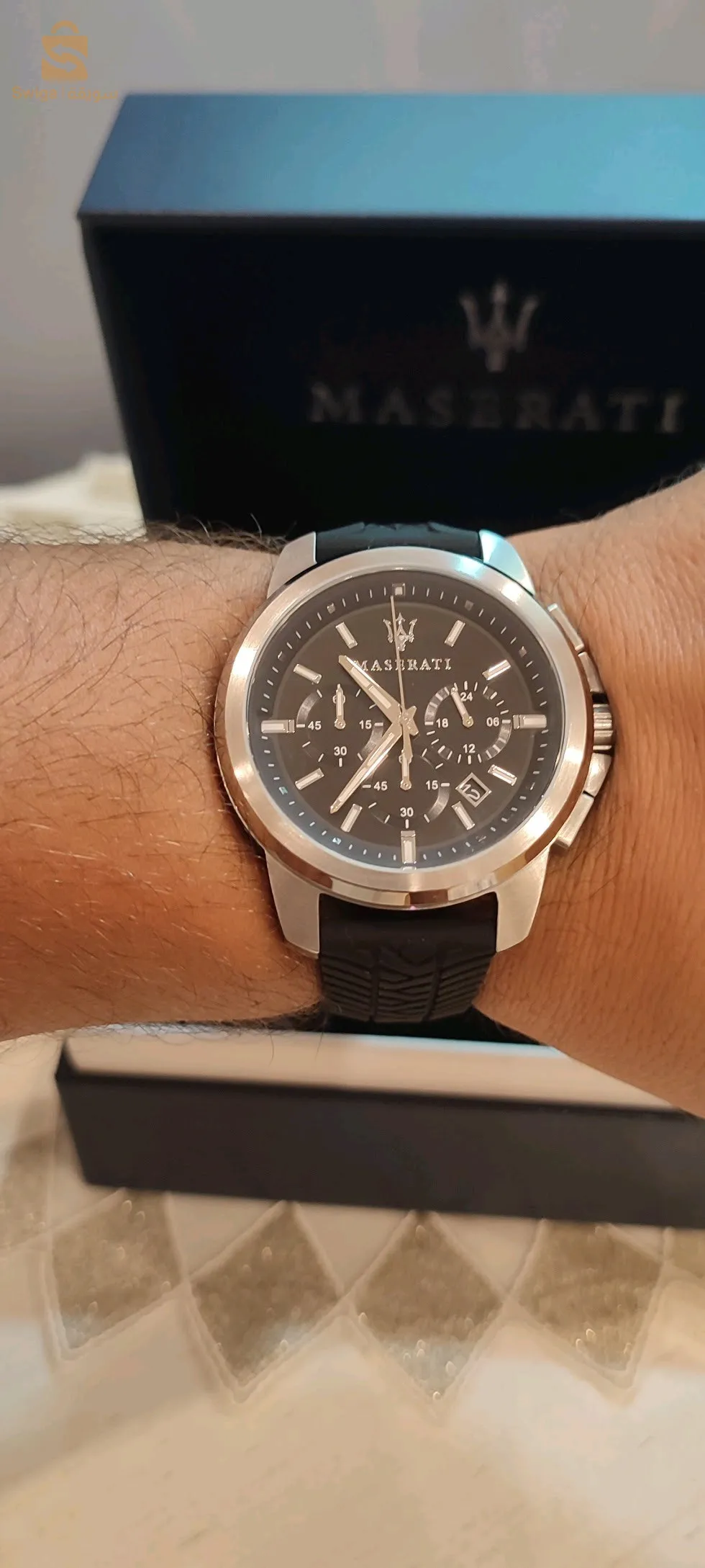 ساعات نسائية و رجالية montres pour femme et homme
