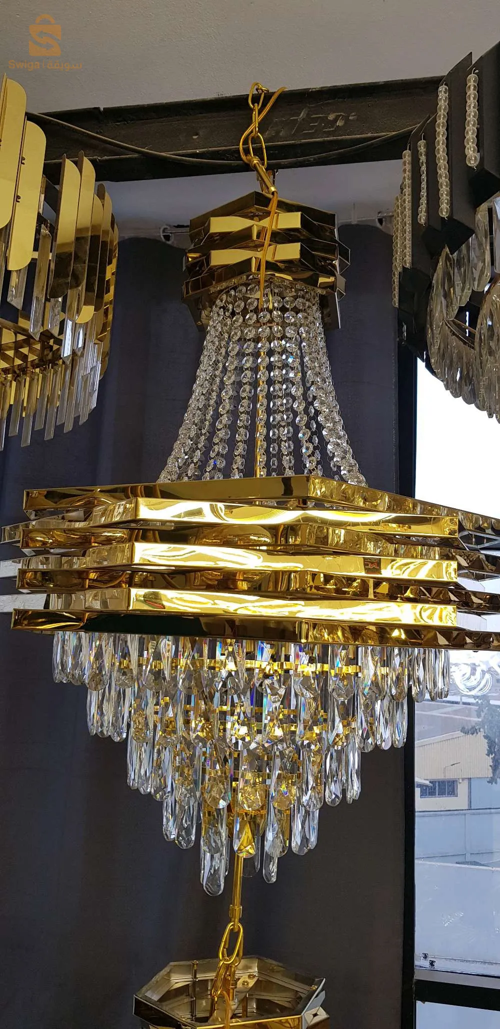 ثريات اللاد و الكريستال العصرية متوفرة مرحبا بالجميع 0555324160
