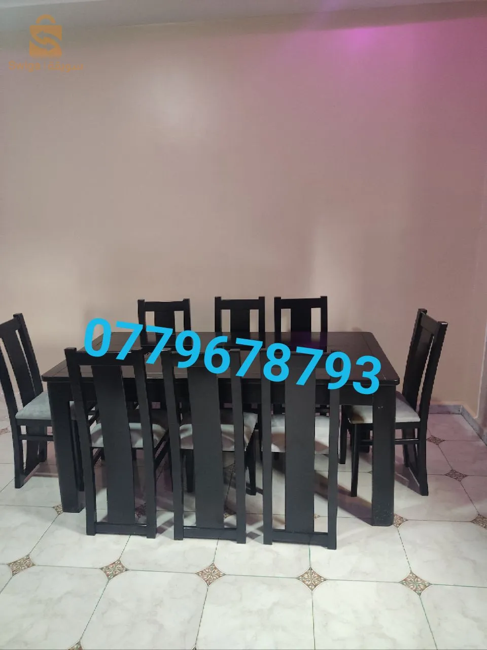 Table salle à manger 8 chaises être produit local En bois hêtre  🤩🤩