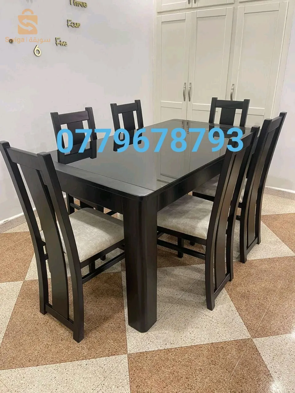Table salle à manger 6 chaises être produit local En bois hêtre  🤩🤩