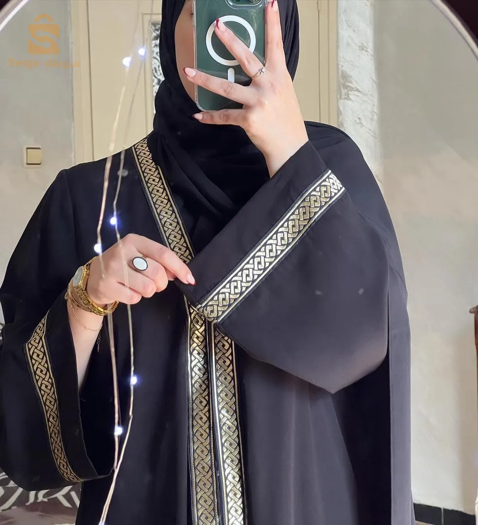 ملابس نساء