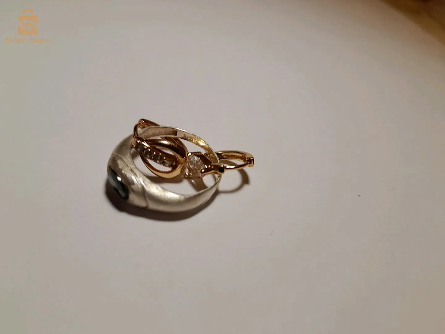 خاتم فضة وقرطين مختلفين روعة