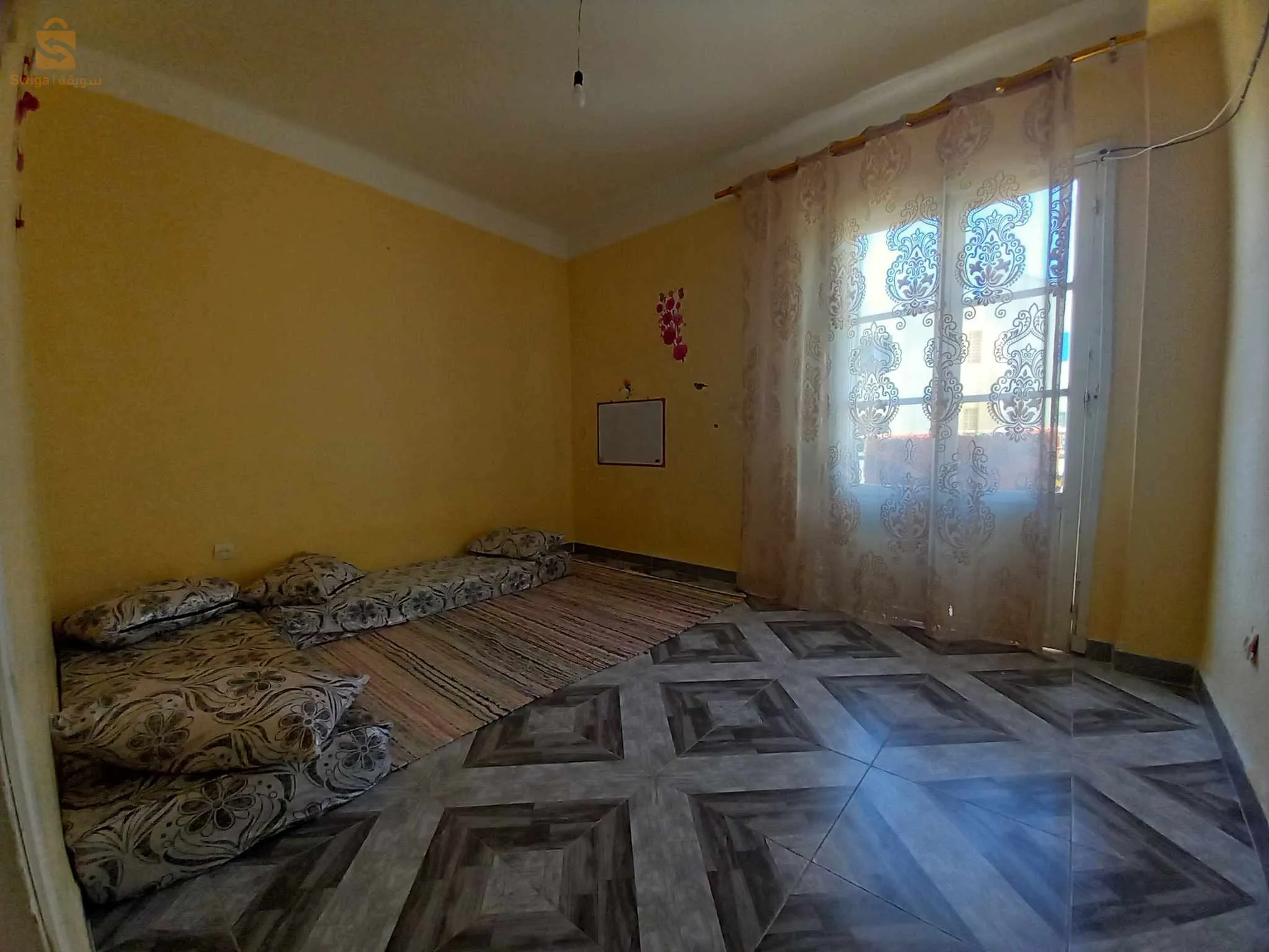 شقة f3 ماشاء الله مجهزة و نظيفة مطلة على البحر 0656577791