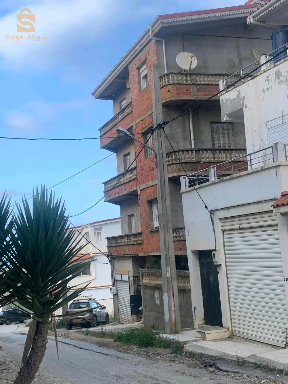 فيلا للبيع مطله على البحر مع قطعه ارض وڨاراج   ولايه سكيكدة