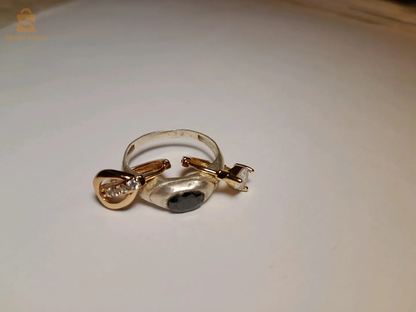 خاتم فضة وقرطين مختلفين روعة