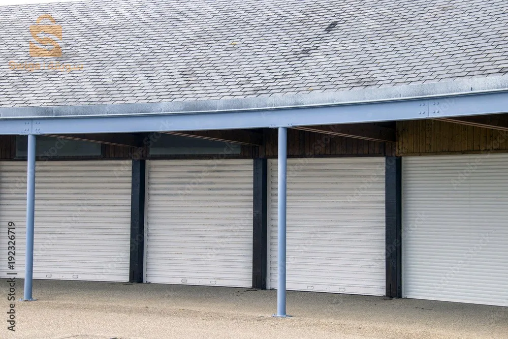 location local commercial 03 rideaux sur un grand artère a Chéraga côté Ammara