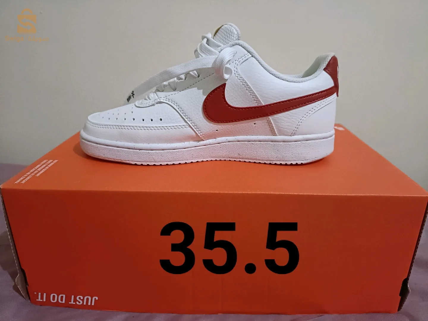 Nike model sport 🇨🇵🇨🇵 pour les femme produit original avec code QR