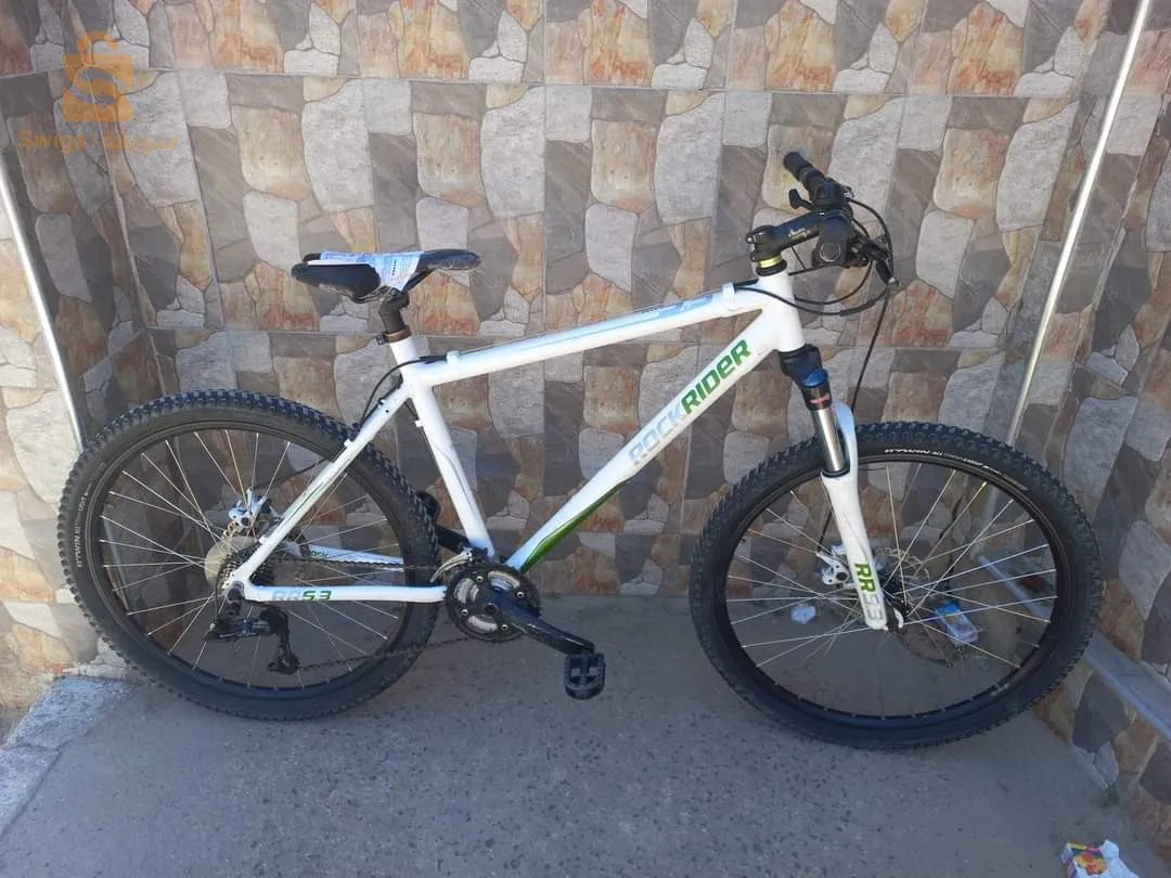 vélo Rockrider 5.3 taille L  26