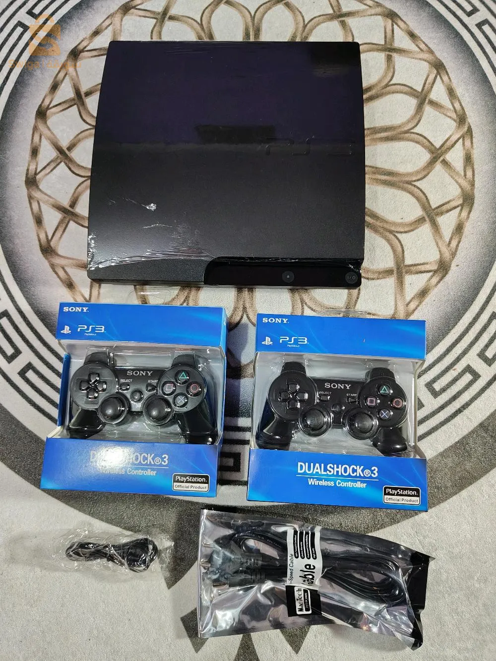 ps3 slim flaché 320gb avec 2 manett sans file