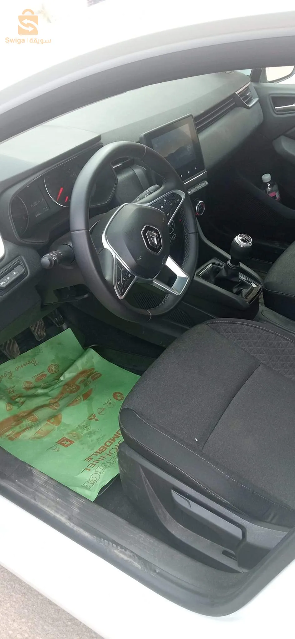 Clio 5 moteur (1.0 Sce) sans turbo boite 5 / 22500 km _année 2022 
n° tel 0556 41 07 88