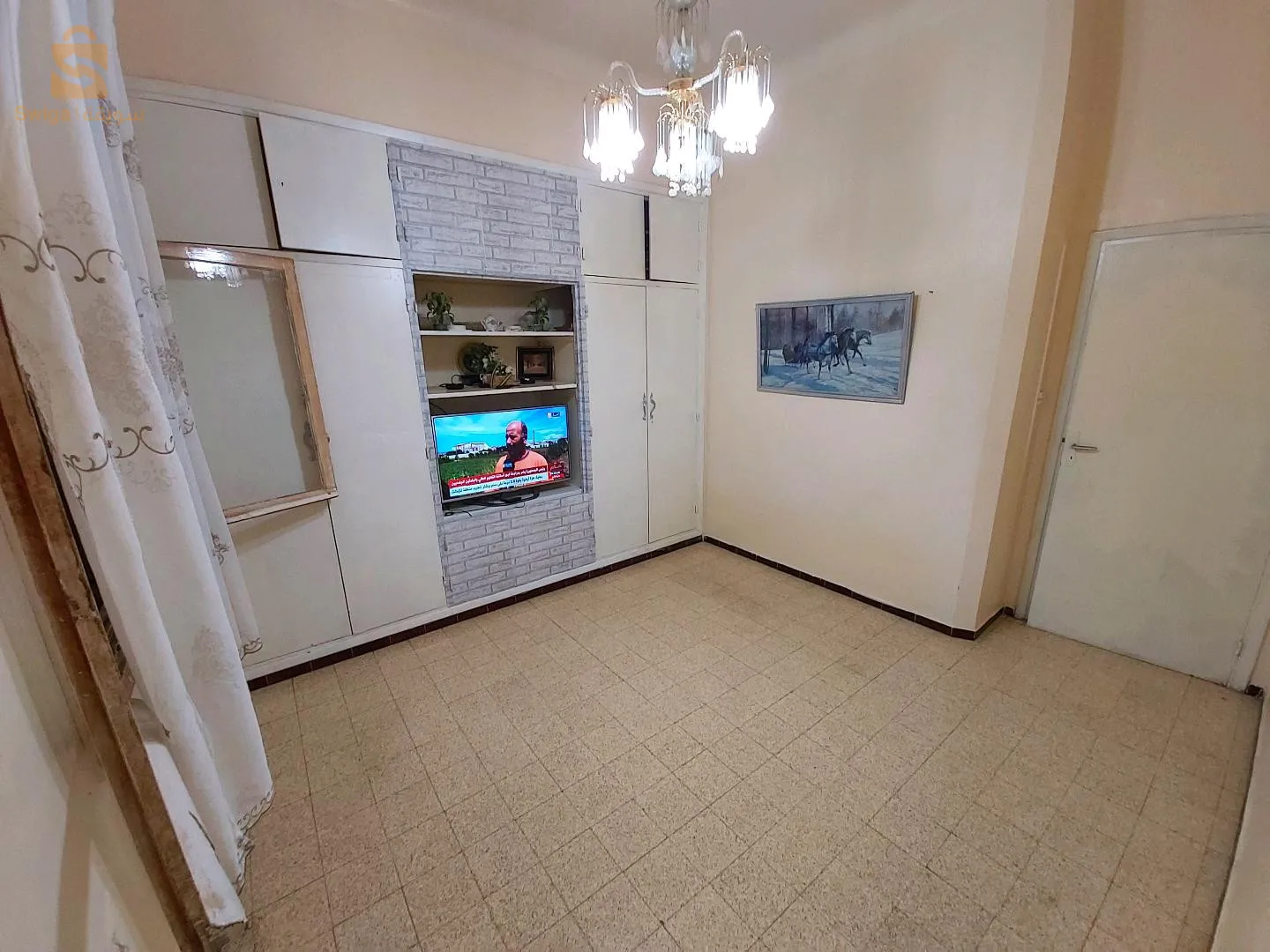 Une très belle villa coloniale - Au centre de la daira de Maleh, la wilaya d'Ain Temouchent.