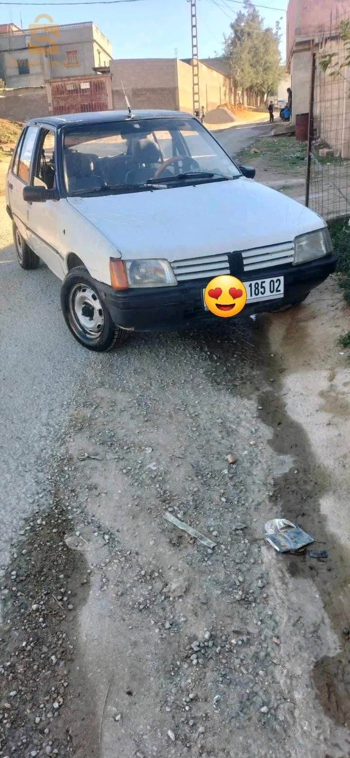 205 محرك كوشي مريقل من كلش بيبان في4 ومانا محطوطين لون أبيض دوريجين والباقي سكوتش  باسكو كانت زرقة وتابي فيه شوية رشاوة