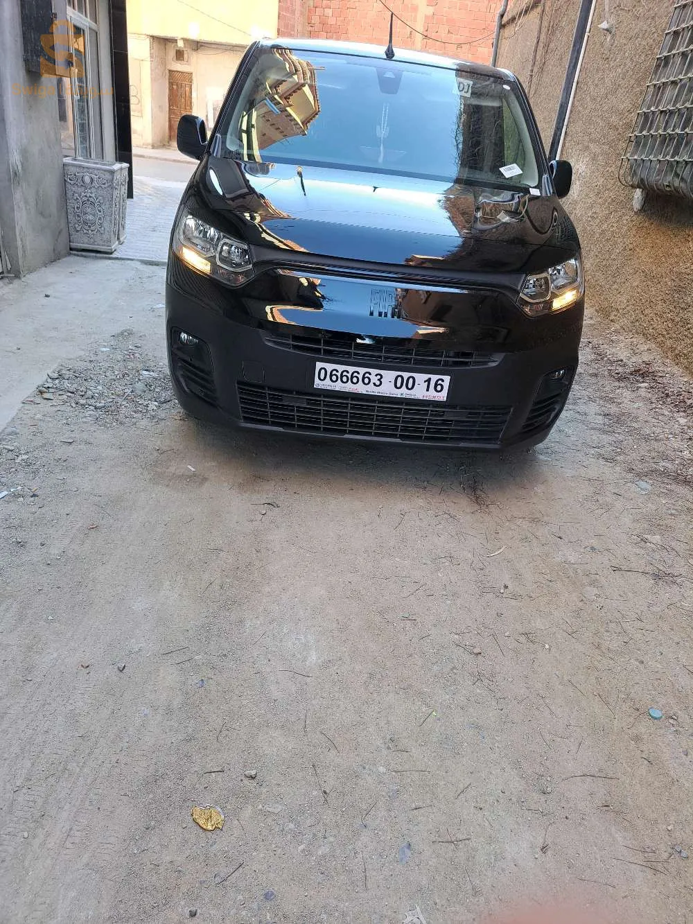 نقل سلع عبر طرقات