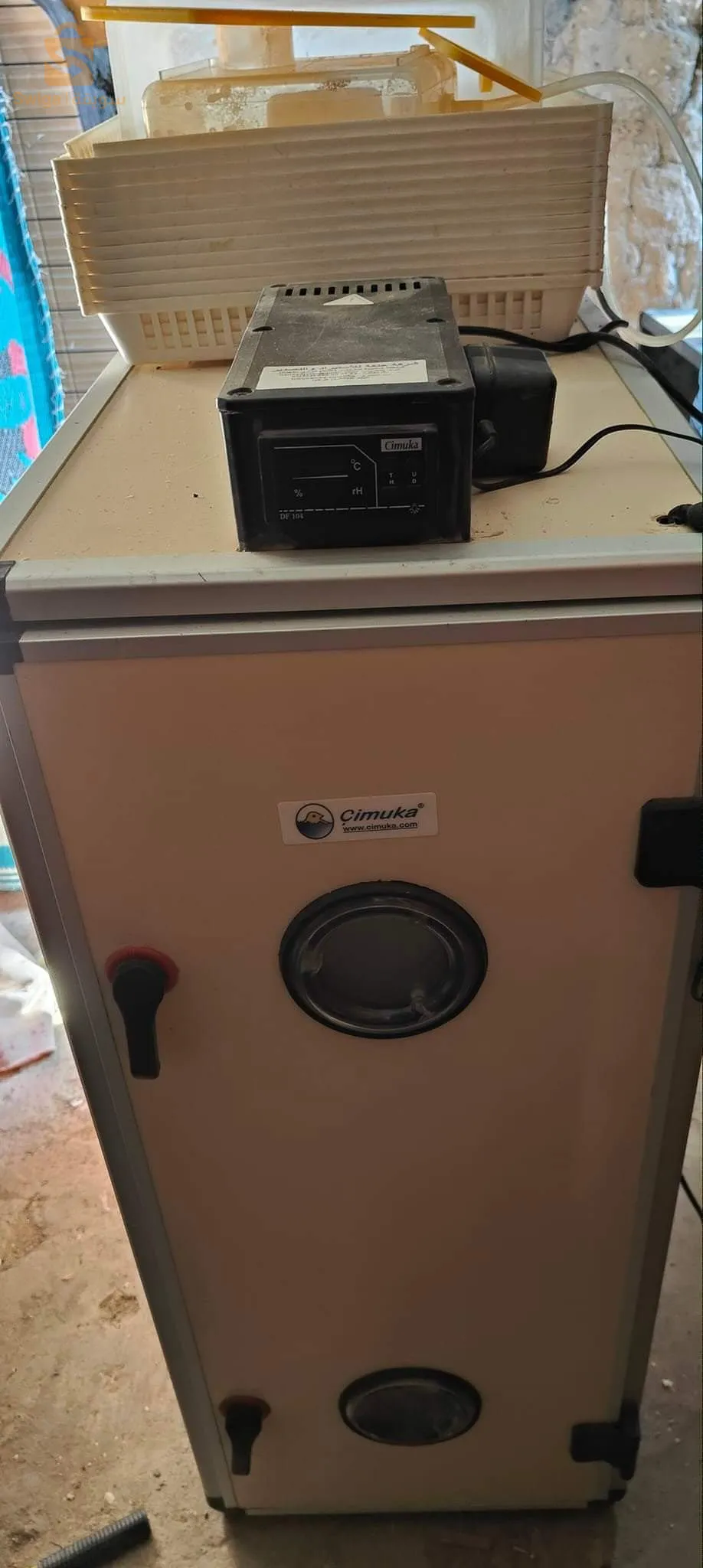 فقاسة بيض سيموكا