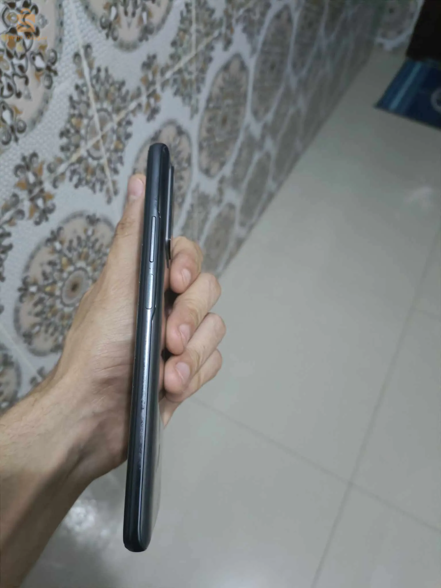 هاتف نقي بزاف