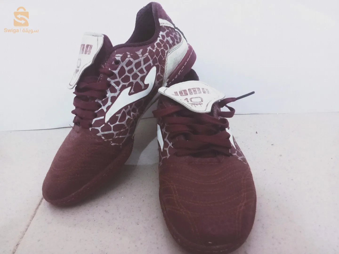 حذاء رياضي مقياس 37