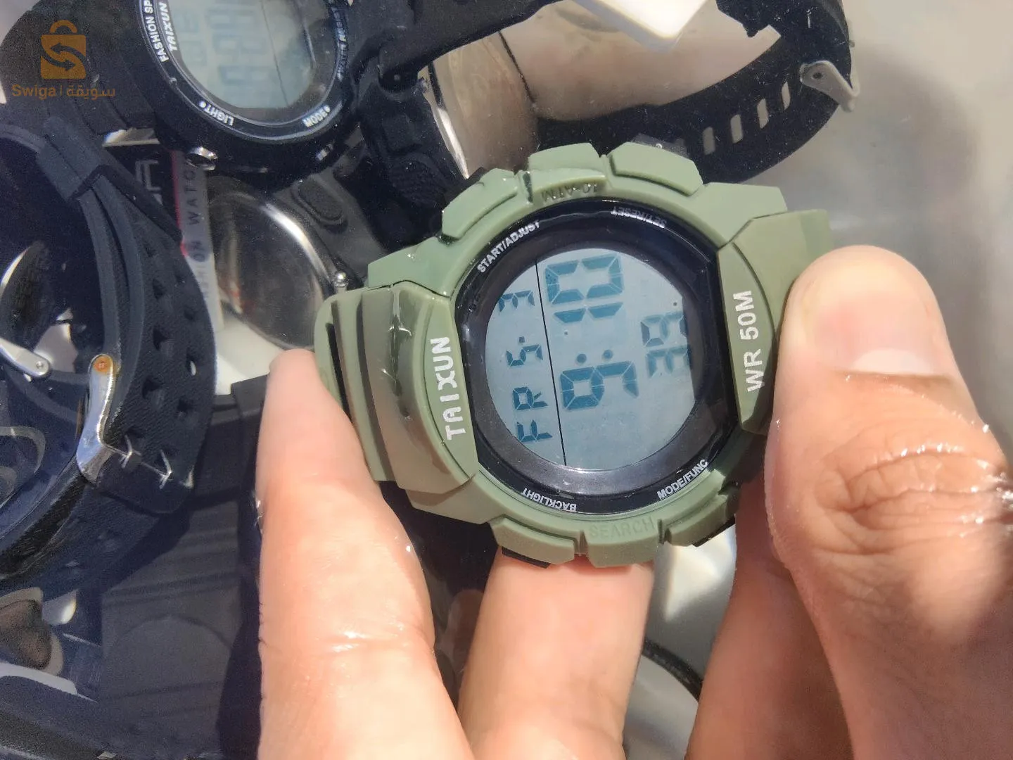 .ساعة رياضية مقاومة للماء🌊🌊