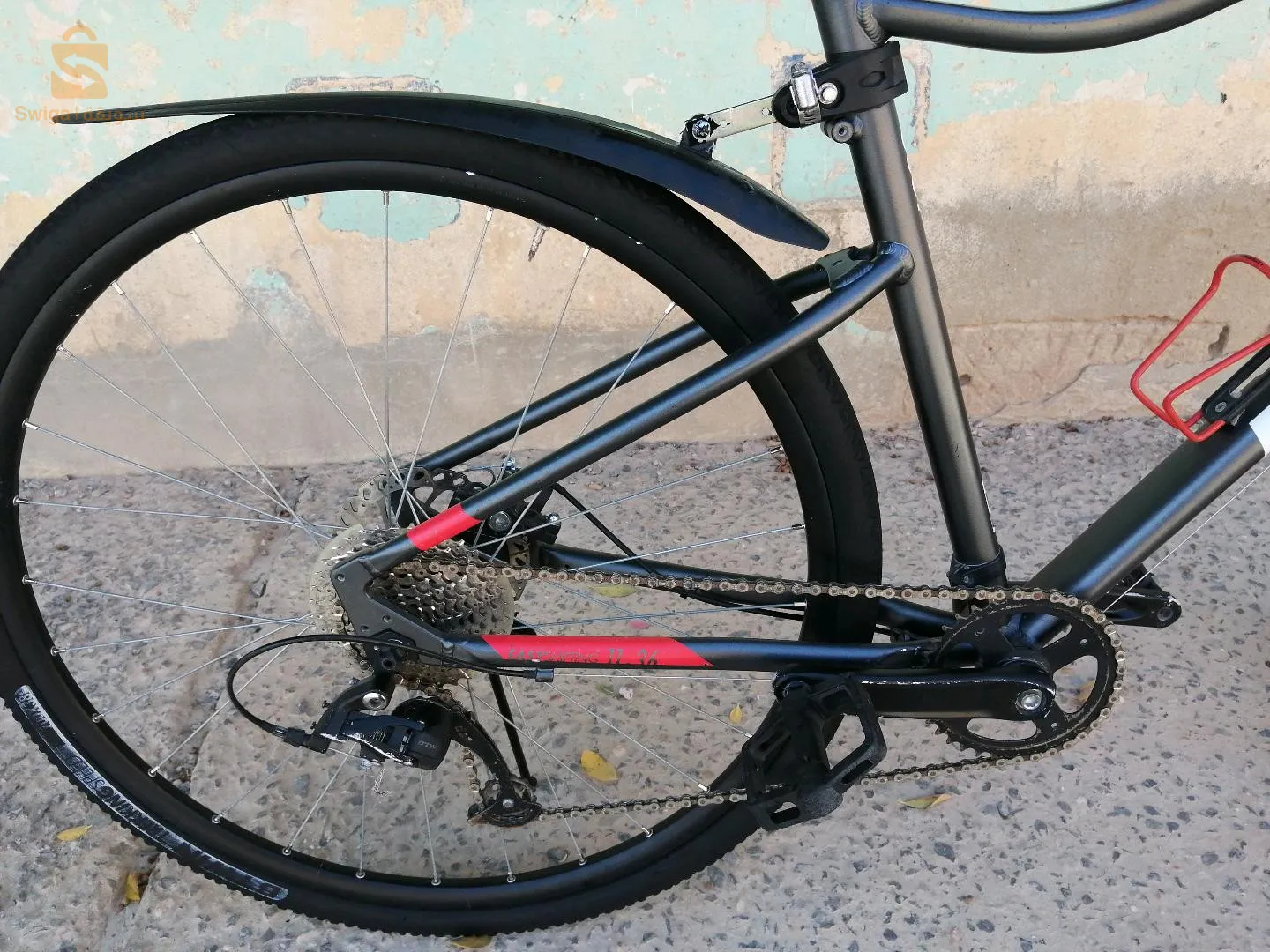 سلام عليكم
BTWIN riverside100للبيع
Taille L
كلش original