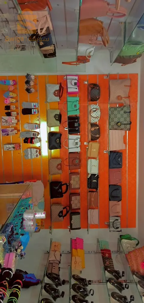 سلع لبيع قاع كيم درات محل حاسي بونيف 
0777392968