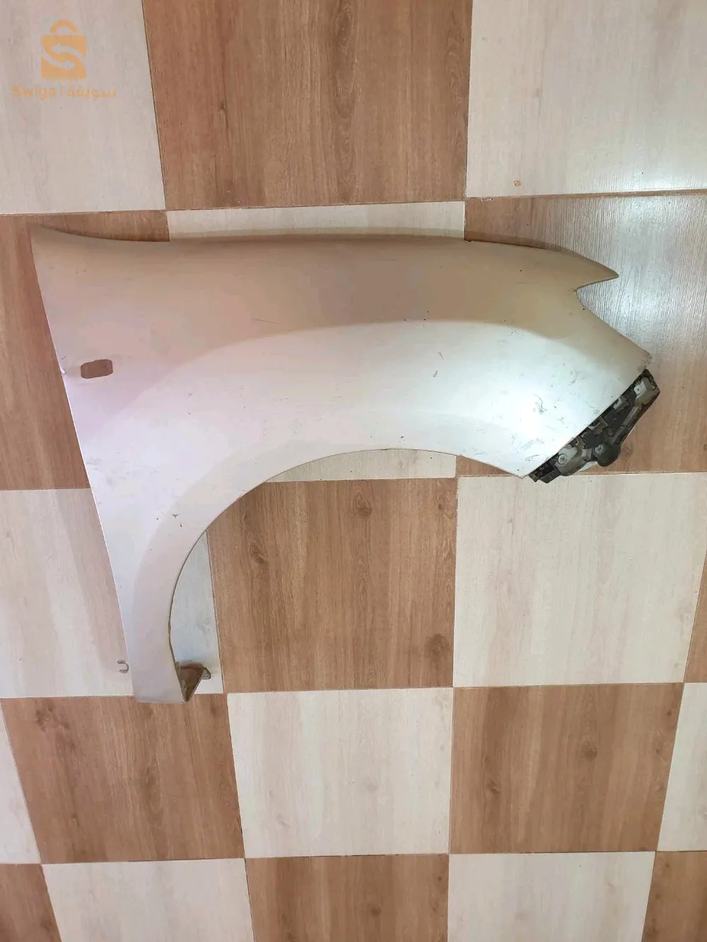 جناح الايمن لسيارة لوقان داسيا 16v