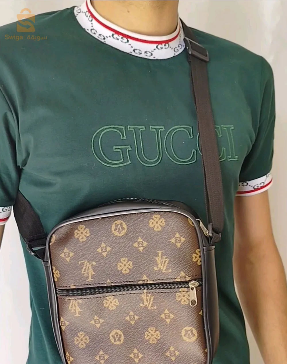 ورشة تصنيع وخياطة الحقائب