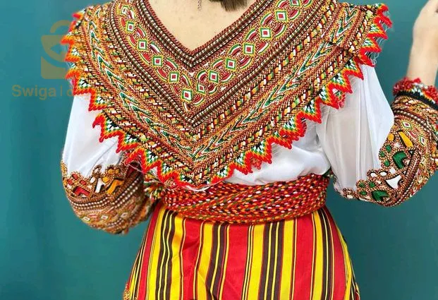 روبة قبايلي للعرائس شارجي مع الفوطة والحزام و البرنوس+ هدية