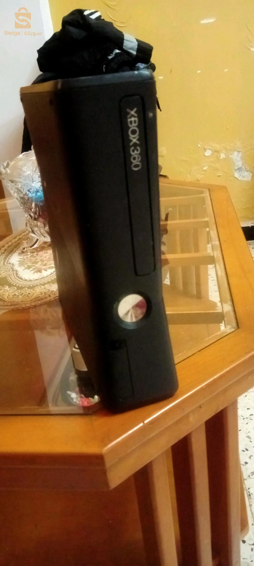 xbox360 نقي فيه زوج لمنتات  يمشي قنون زوج او متين نبعو