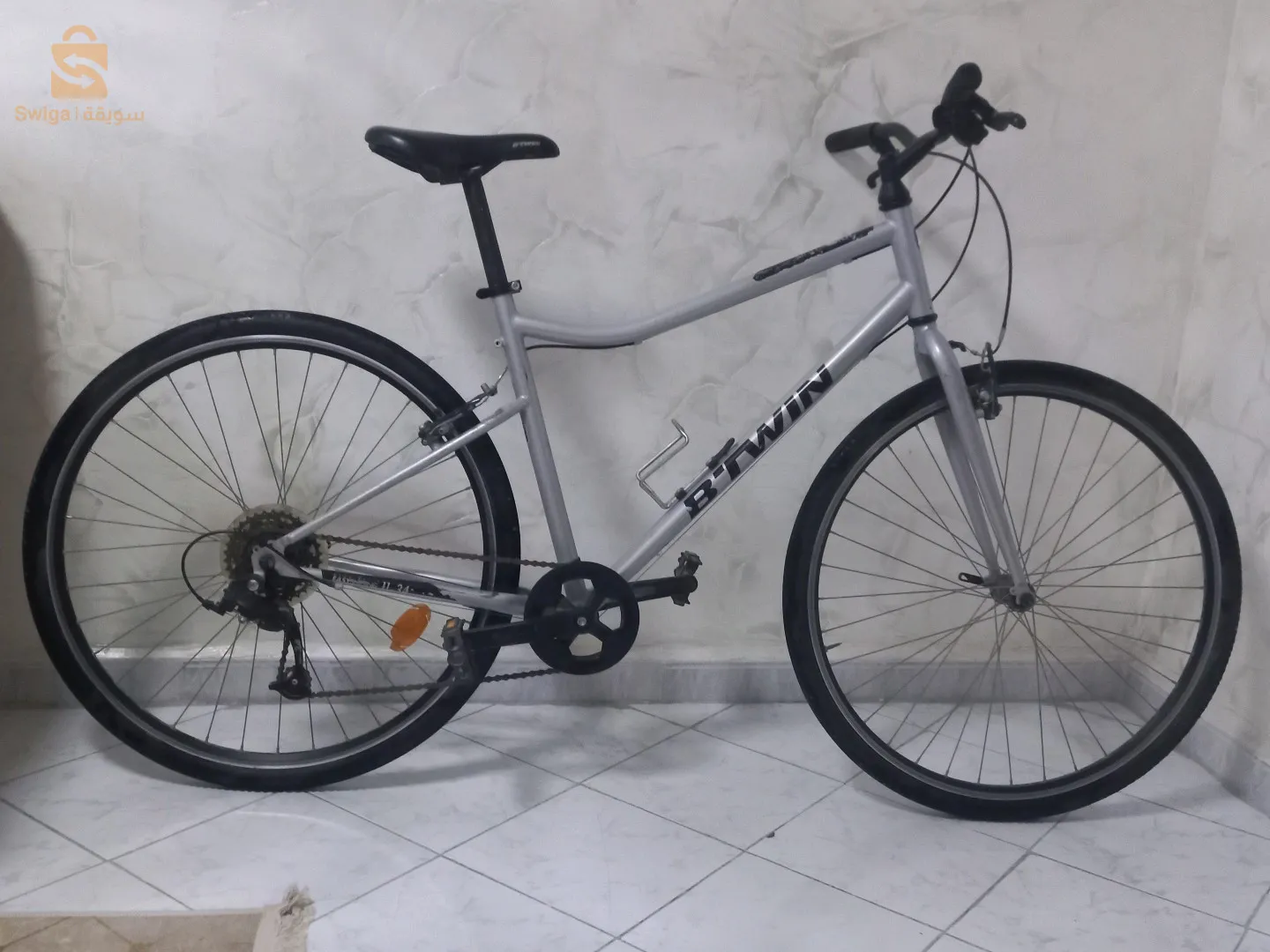 Btwin Reverside 120 
للبيع          
Prix : 35000
رقم الهاف 0771022224
