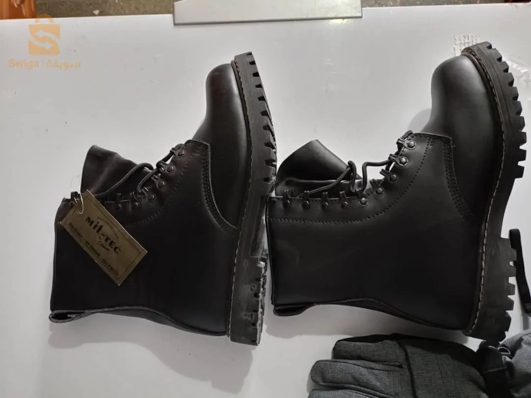 godasse FRANCE Neuf 
P: 44