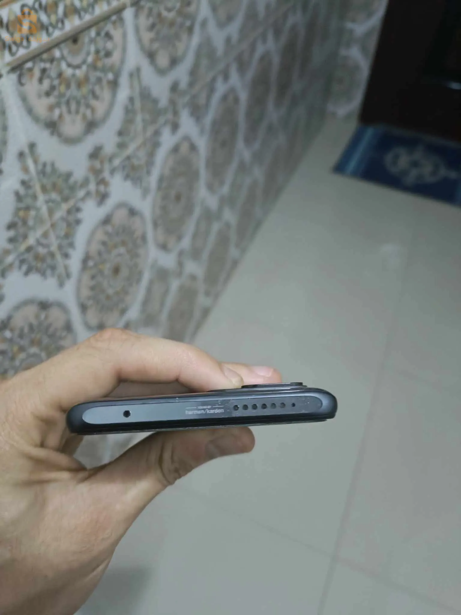 هاتف نقي بزاف